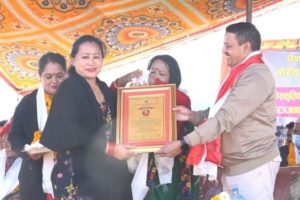 महिला अधिकारकर्मी मंजु श्रेष्ठलाई सम्मान