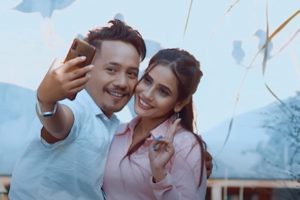टिकटक भाइरल गित” घाँस काटेर” मा आर्यन र अनिताको अभिनय (हेर्नुस भिडियो)