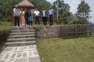 बनेपा वडा नं. १ र २ को योजनाहरुको अनुगमन गर्दै नगर उप-प्रमुख सापकोटा