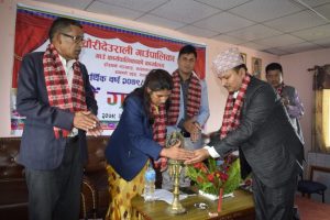 चौंरीदेउरालीको दशौं गाउँसभाः नीति तथा कार्यक्रम प्रस्तुत