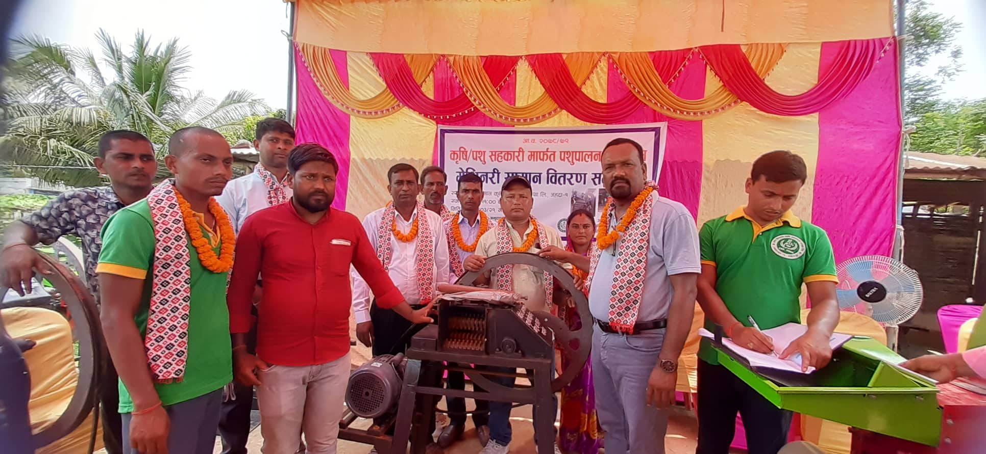 जहदामा ३३ परिवारलाई करिब ३३ लाख बराबरको कृर्षी सामग्री बितरण