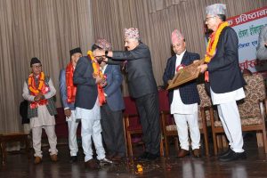 मदरल्याण्डका प्रिन्सिपल खड्कालाई चन्द्रलाेककाे सम्मान
