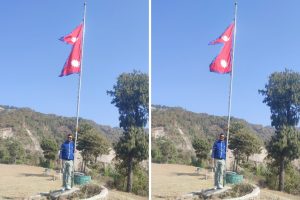 बनेपा तीन काशीभञ्ज्याङ्मामा हावाले च्यातिएको राष्ट्रिय झण्डा फेरियो