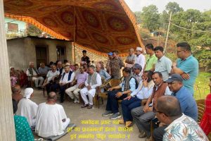 मण्डनको ऐतिहासिक, त्यो कम्यूनिष्ट पृष्ठभूमी र शिक्षण सेल्टरसंग जोडिएकोे, प्रीय घर