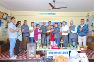 काभ्रेपलाञ्चोक जिल्ला बचत संघद्वारा मानव कल्याण समाज सेवा घरलाई आर्थिक सहयोग