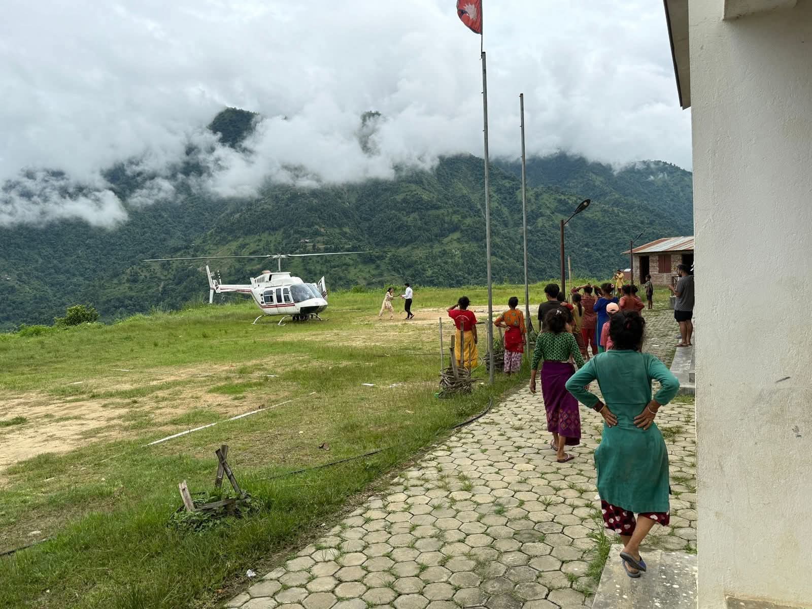 महाभारतबाट सुत्केरी महिलाको हेलिकोप्टरमार्फत उद्धार