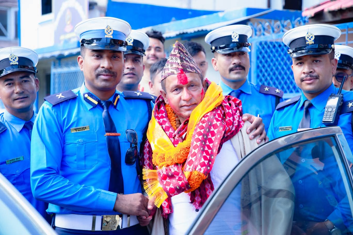 प्रहरी नायव निरीक्षक उमेश प्रसाद थपलियाको बिदाई तथा सम्मान कार्यक्रम सम्पन्न