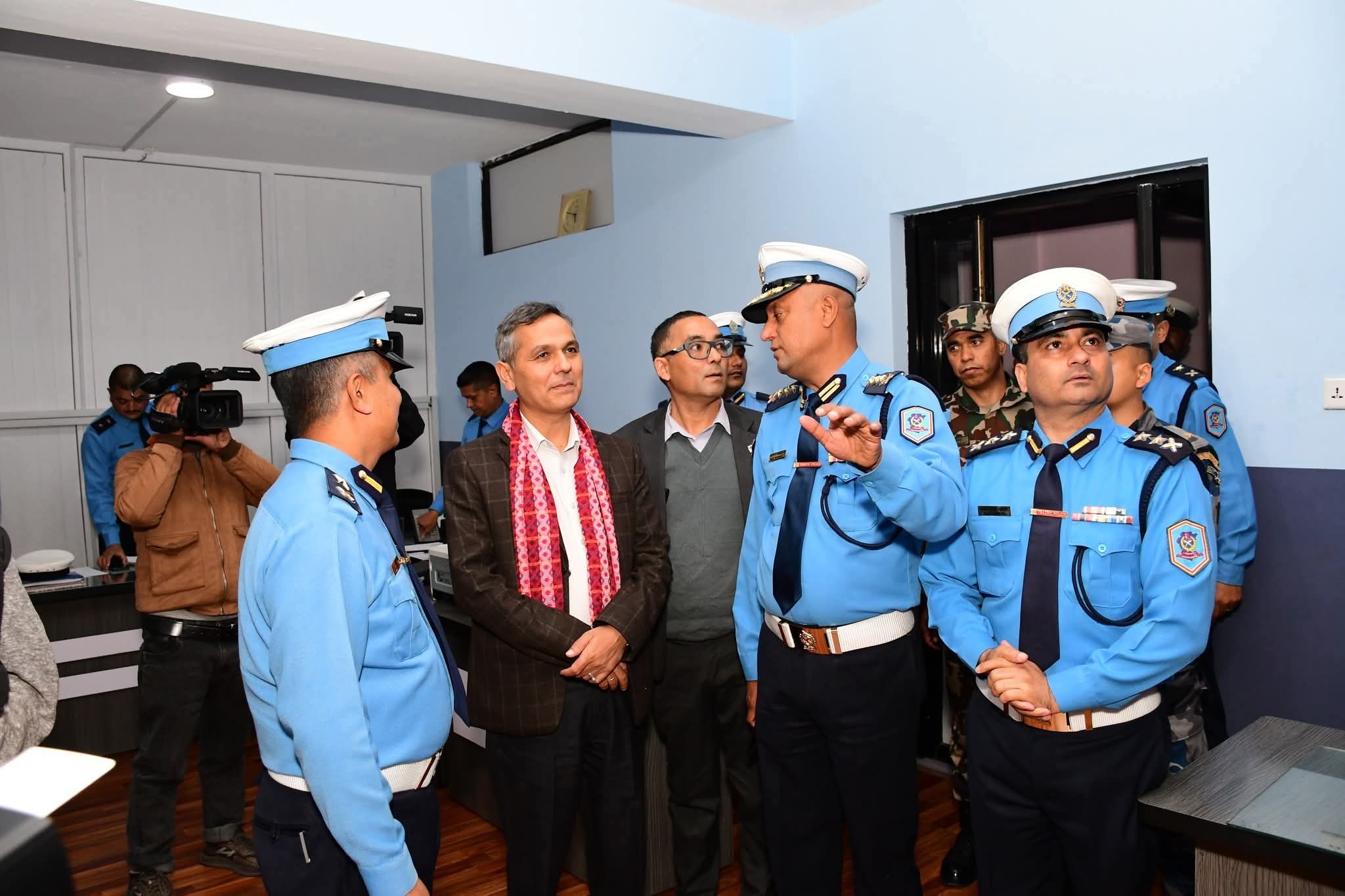 गृहमन्त्री अर्यालद्वारा उपत्यका ट्राफिक प्रहरी कार्यालयको निरीक्षण