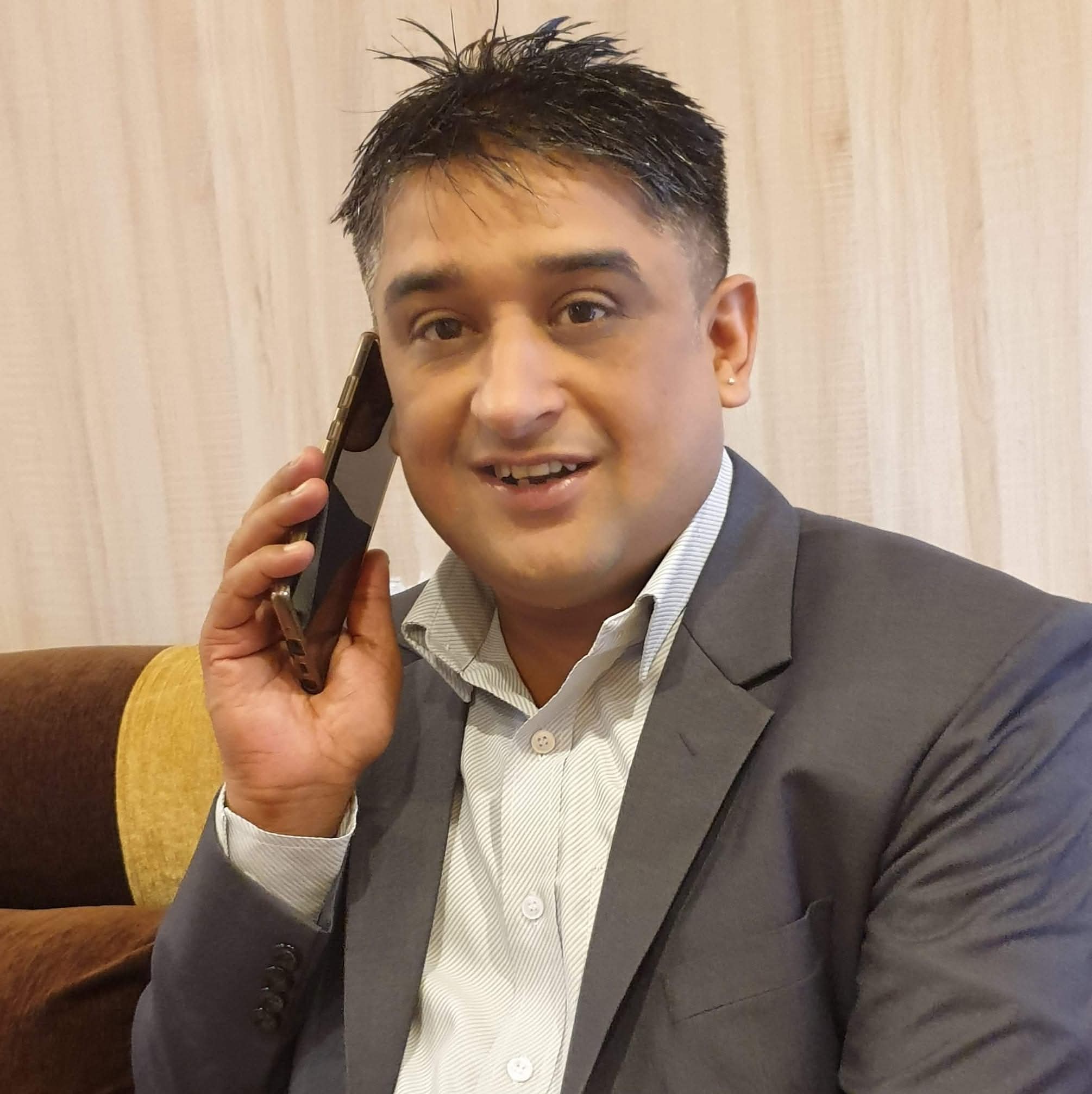 दुःखद खबर : चर्चित संचारमाध्यम रेडियो अडियोका सञ्चालक दिपेन्द्र खनियाँ घरमै झुन्डिएको अवस्थामा मृ–त फेला 