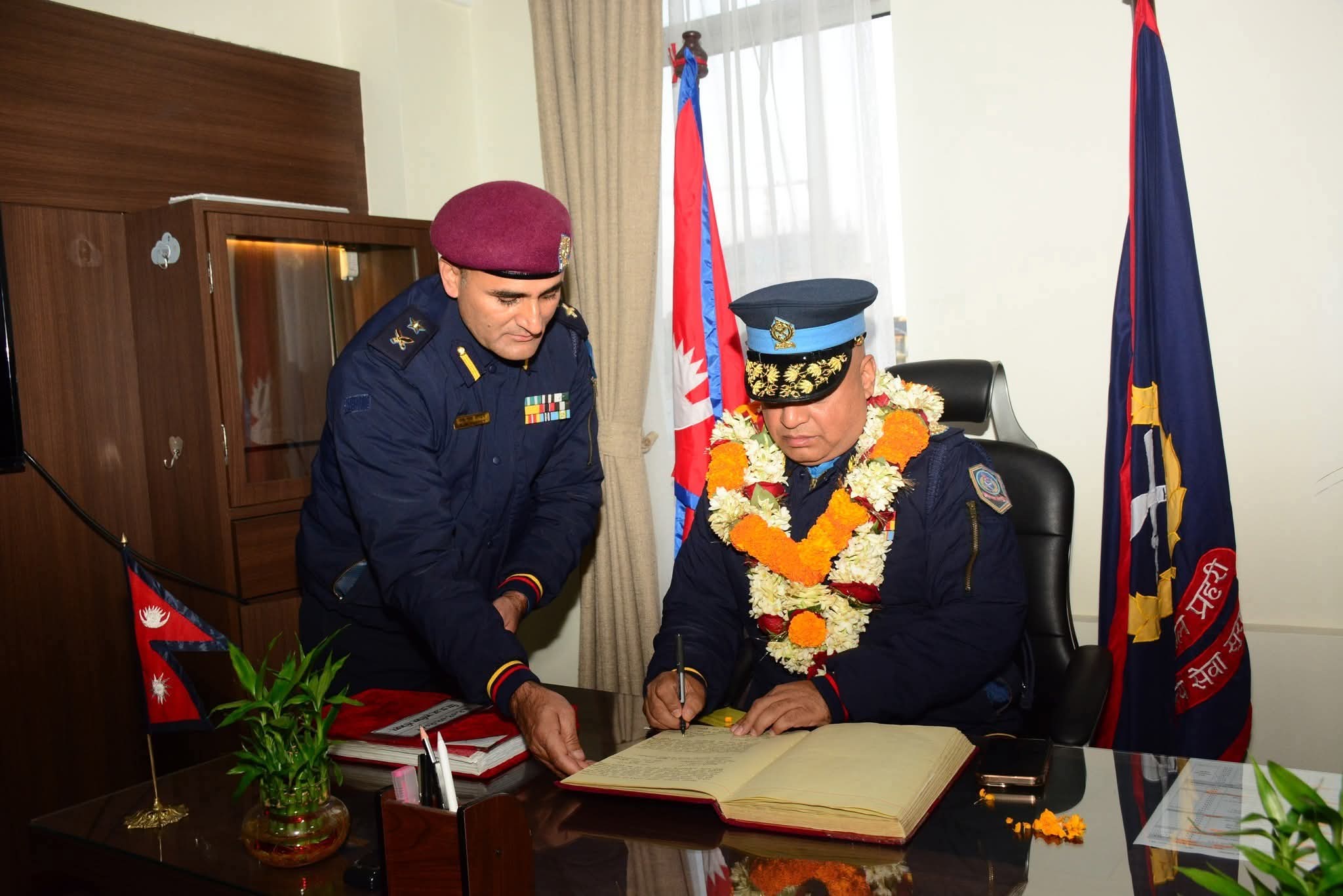 एआईजी ईश्वर कार्कीले काठमाडौं उपत्यका प्रहरी प्रमुखको कमान्ड सम्हाले