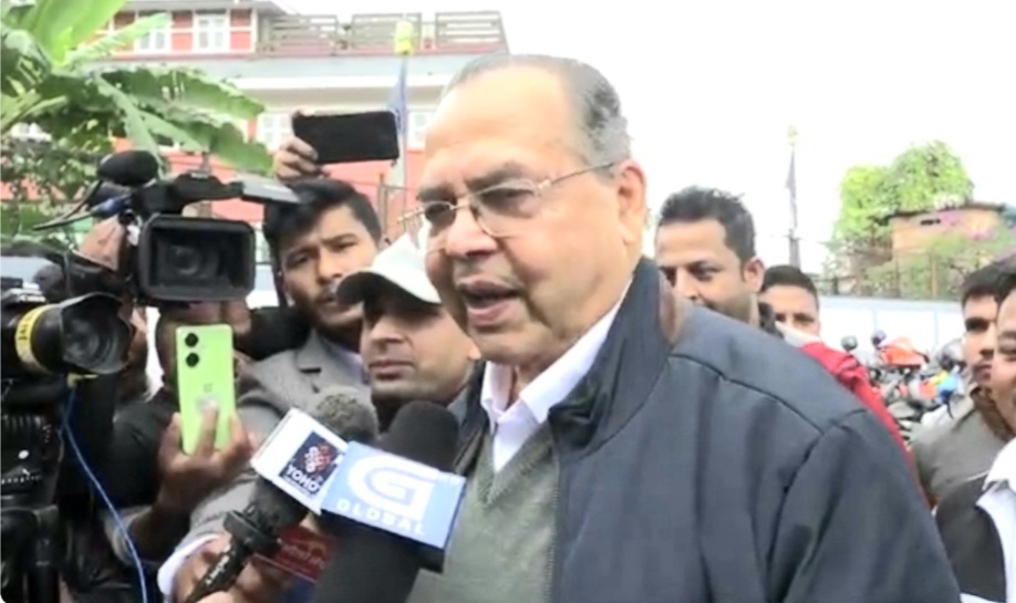 एमालेमा फर्कन आपत्ति छैन, ढोका राम्रोसँग खोल्नुपर्छ र बस्ने ठाँउ राम्रो बनाउनुपर्छ : झलनाथ खनाल