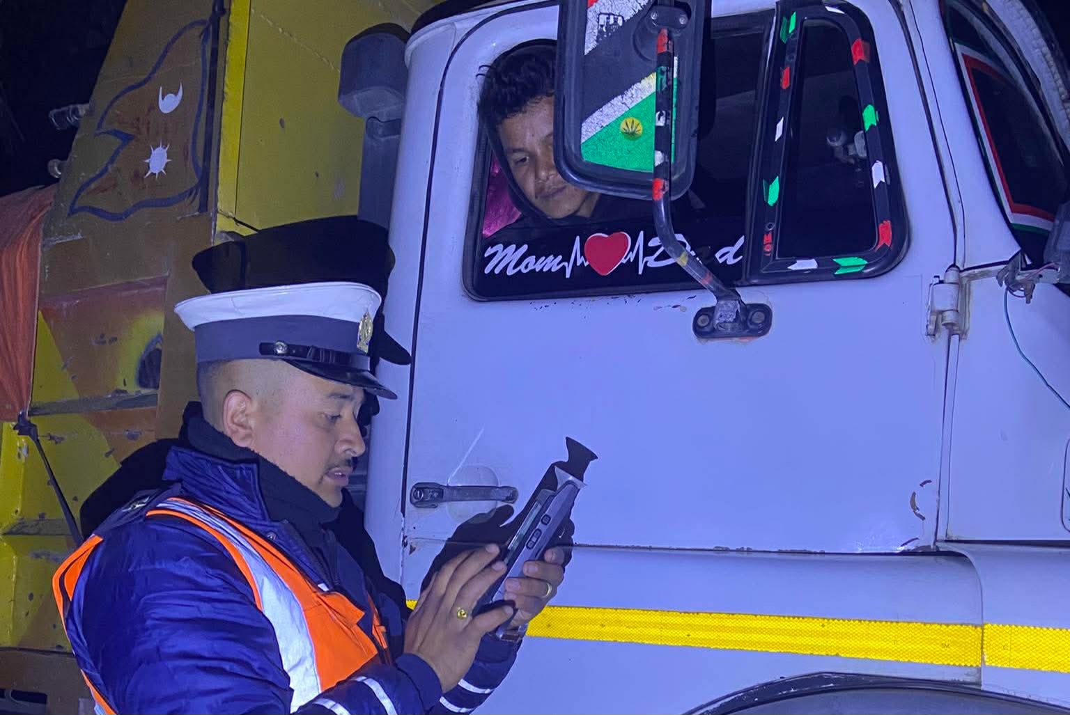 रातिको समयमा मादक पदार्थ सेवन चेकजाँच कडाइ, दुर्घटना न्युनिकरणमा ट्राफिक प्रहरी सक्रिय