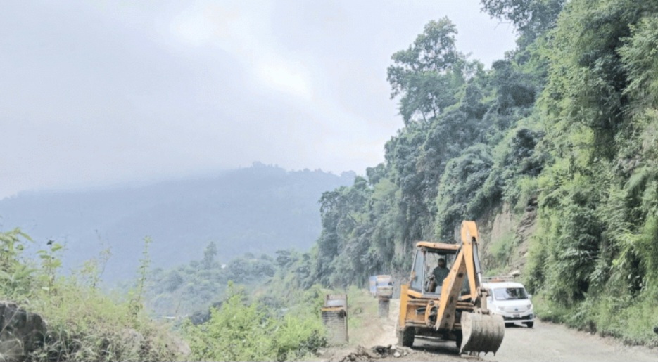 नागढुङ्गा–मलेखु सडक खण्ड एक सातासम्म आंशिक बन्द