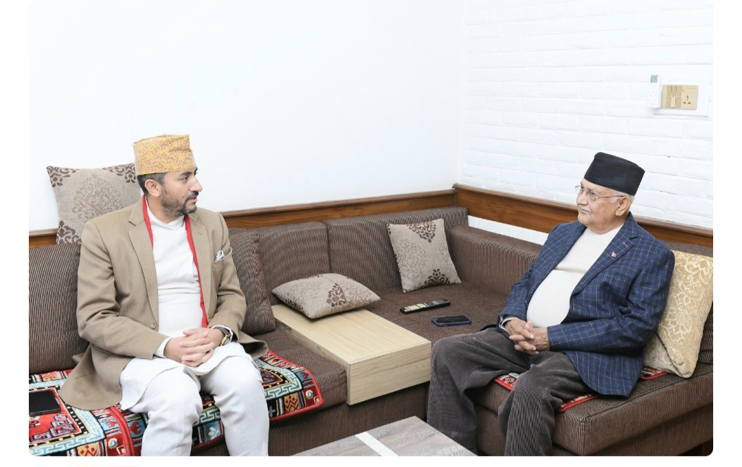 गुण्डुमा अध्यक्ष ओली र मन्त्री खरेलबीच भेटवार्ता