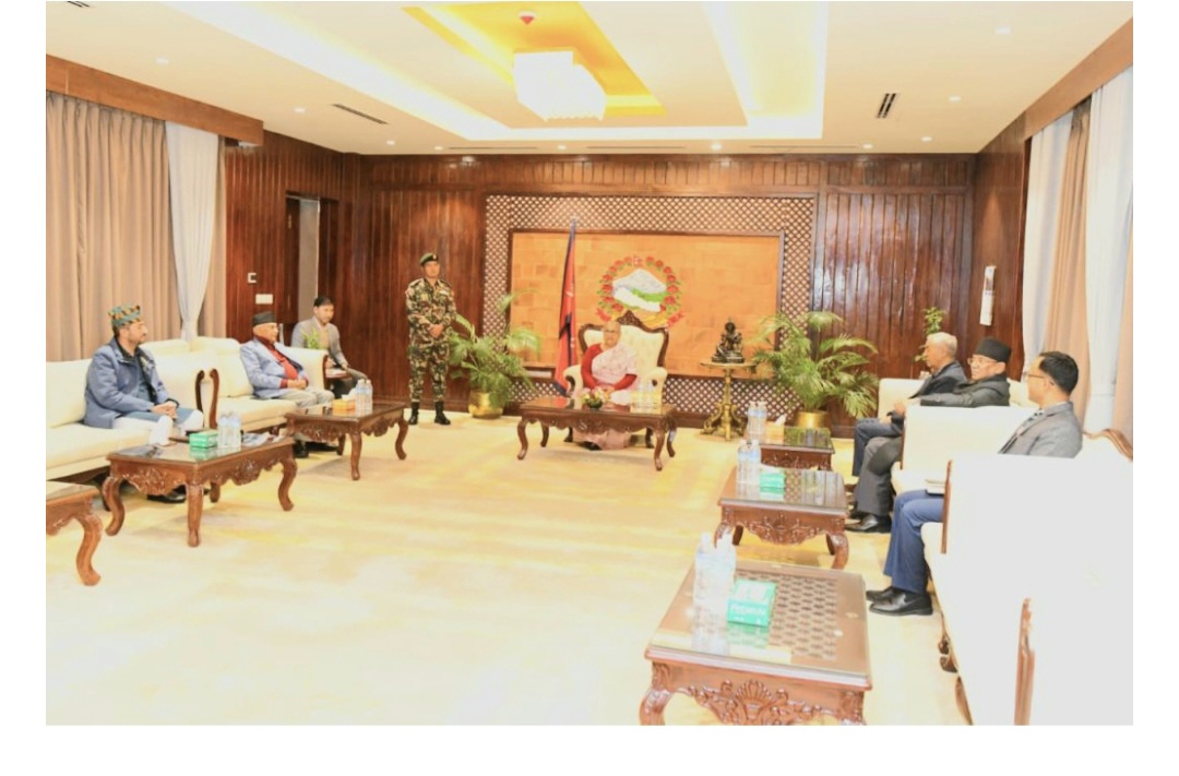 प्रधानन्त्री र प्रमुख तीन दलका शीर्ष नेताबीच छलफल