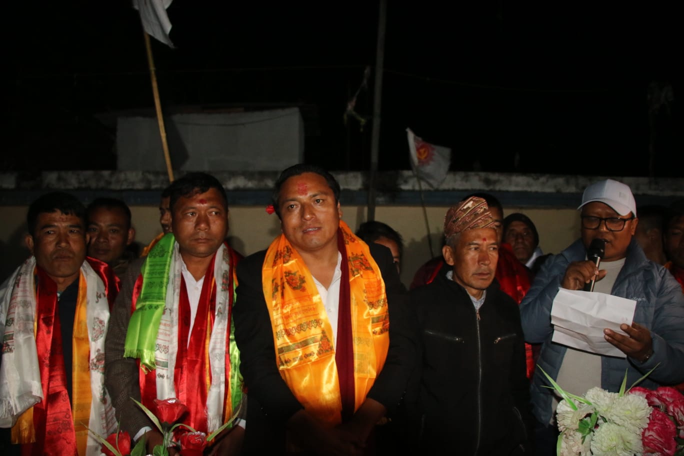 काभ्रे–१ मा एमाले उम्मेदवार अमित लामाको घरदैलो तिब्र, अन्य दलका नेतासमेत घर फर्किए