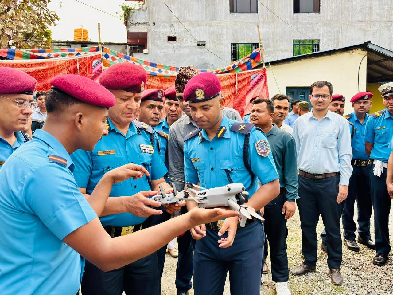 डिआईजी विनोद घिमिरेद्वारा लेटाङमा ड्रोन प्रविधि शुभारम्भ : प्रहरी सेवालाई आधुनिक बनाउने लक्ष्य