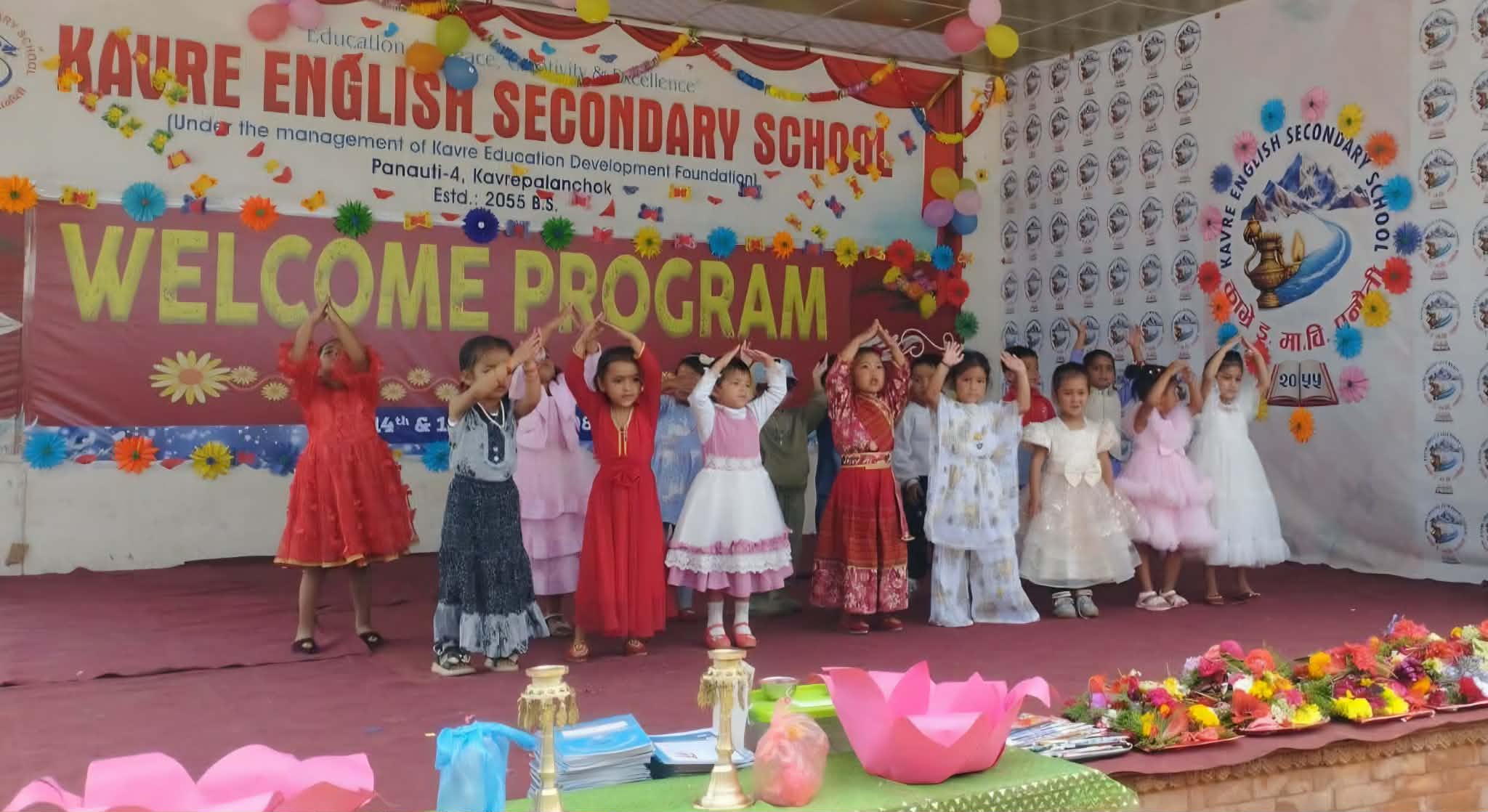 काभ्रे इङ्लिश माध्यमिक विद्यालयद्वारा नयाँ विद्यार्थीलाई भव्य स्वागत