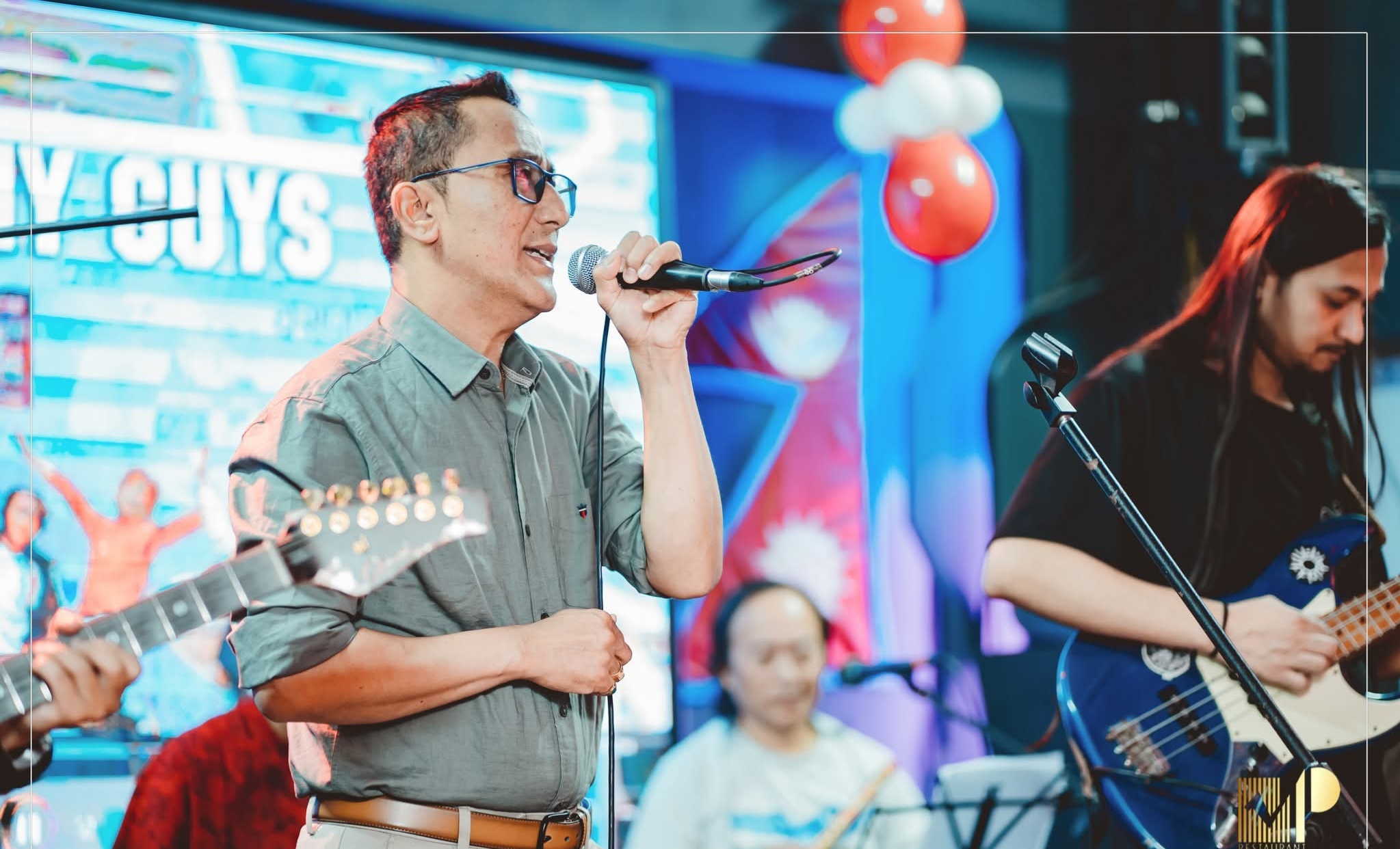 Gloomy guys band ले ठमेल तताउदा ‘पिरतिले खेल खेल्यो